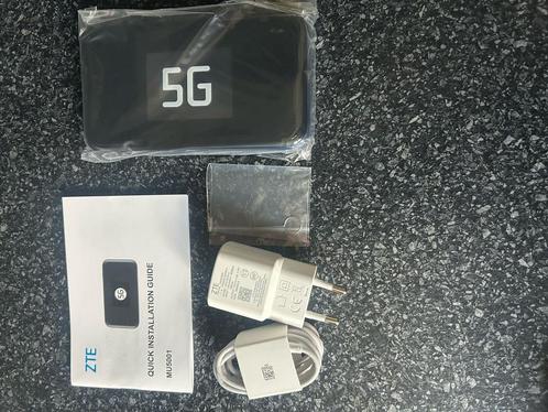 ZTE MU5001 5G router - Nieuw - simlockvrij - nog 1 voorraad, Computers en Software, Routers en Modems, Nieuw, Router met modem