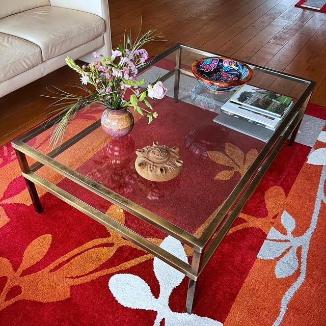 GLAZEN SALONTAFEL MET NAADLOOS, MESSING FRAME, Huis en Inrichting, Tafels | Salontafels, Gebruikt, Minder dan 50 cm, 50 tot 100 cm