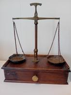 Antieke houten en koperen balans weegschaal, Antiek en Kunst, Ophalen of Verzenden
