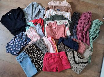 Meisjes kleding 122-128 beschikbaar voor biedingen