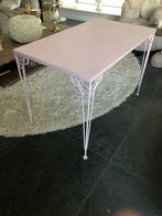 Bureau roze ikea, Ophalen
