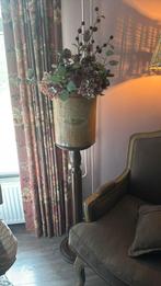 Piedestal / plantenzuil met kunstbloemen, Huis en Inrichting, Woonaccessoires | Zuilen en Pilaren, Ophalen, Gebruikt