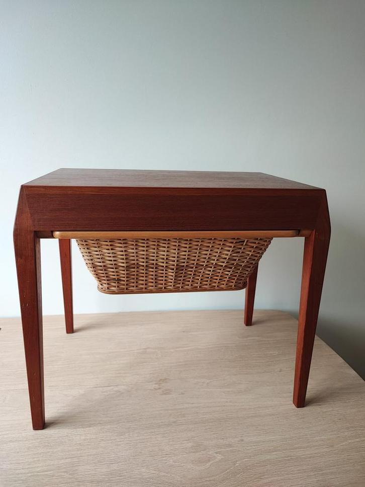 Scandinavisch design bijzettafel van Carina Fredriksen, Huis en Inrichting, Tafels | Sidetables, Gebruikt, 25 tot 50 cm, 50 tot 100 cm