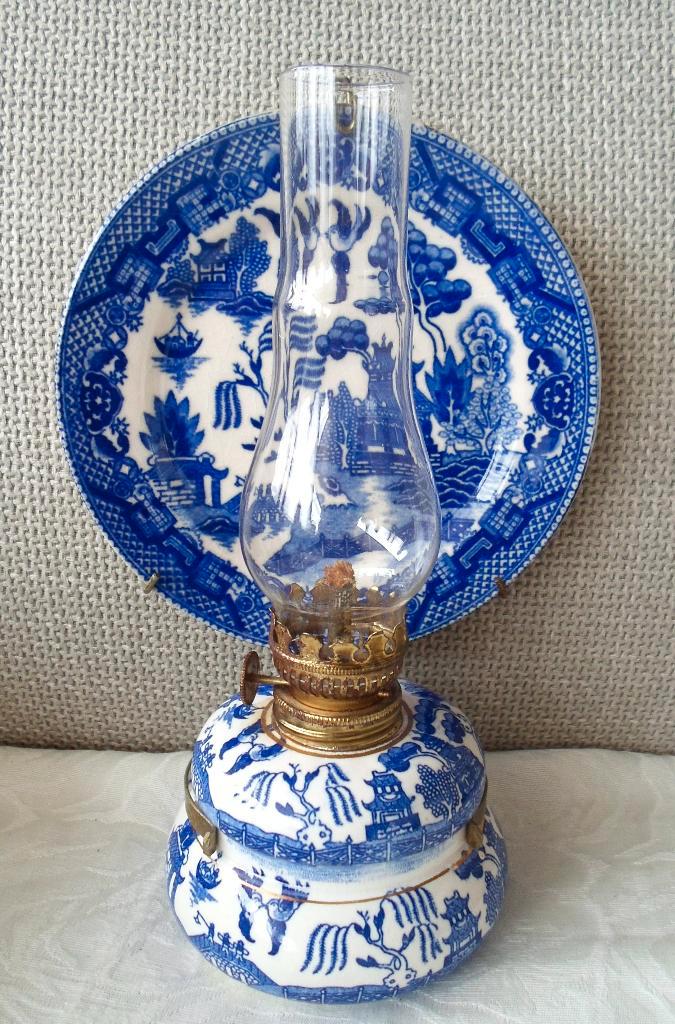 Blue Willow porseleinen olielampje met reflector.Japa, Antiek en Kunst, Antiek | Keramiek en Aardewerk, Ophalen of Verzenden