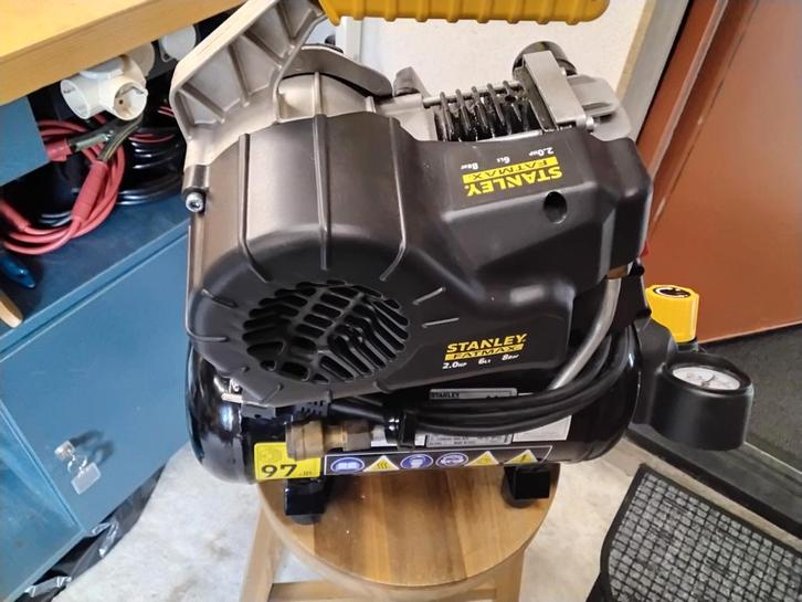 STANLEY COMPRESSOR, Doe-het-zelf en Verbouw, Compressors, Zo goed als nieuw, Minder dan 25 liter, Minder dan 200 liter/min, Ophalen