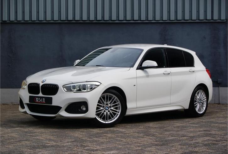 BMW 1-serie 116i M Sport Facelift Shadow Carplay/PDC/LED/Ala, Auto's, BMW, Bedrijf, Te koop, 1-Serie, ABS, Airbags, Airconditioning