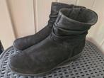 Gabor suede enkellaarsjes maat 39, Kleding | Dames, Schoenen, Ophalen of Verzenden, Zo goed als nieuw, Zwart