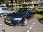 Audi A4 2.0 Avant 110KW 2004 Blauw, Auto's, Voorwielaandrijving, 1380 kg, 74 €/maand, Zwart