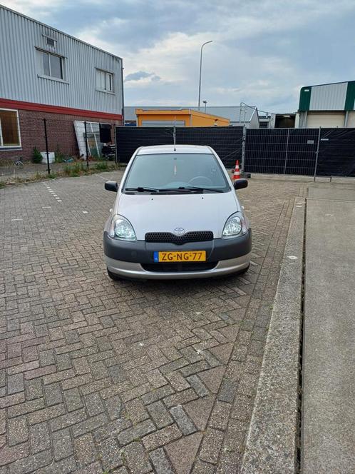 Toyota Yaris 1.0 16V Vvti 3DR 1999 Grijs, Auto's, Toyota, Particulier, Yaris, Benzine, Hatchback, Handgeschakeld, Origineel Nederlands