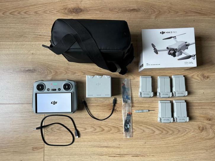DJI Mini 3 Pro Fly More Combo (nieuw, 5 accu's), Audio, Tv en Foto, Drones, Nieuw, Drone met camera, Ophalen