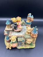 Decoratief Kasteelornament met Teddyberen – Muziekdoosje, Ophalen of Verzenden, Zo goed als nieuw, Beeldje, Overige merken