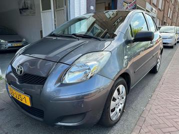 Toyota Yaris 1.3 VVTi Comfort 6 bak zeer zuinig goede auto m beschikbaar voor biedingen