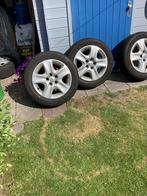 Set winterbanden stalen velgen met wieldoppen opel, Auto-onderdelen, Ophalen of Verzenden, Opel