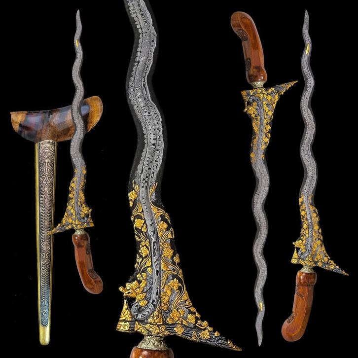 Antieke Naga Sasra Kinatah keris kris, krissen, kerissen, Antiek en Kunst, Kunst | Niet-Westerse kunst, Ophalen of Verzenden