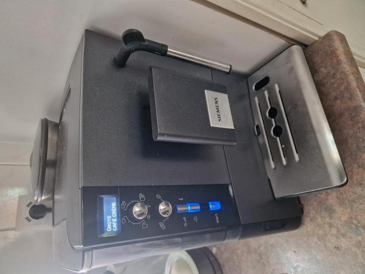 Siemens EQ 5 bonenmachine, Witgoed en Apparatuur, Koffiezetapparaten, Gebruikt, Koffiebonen, Koffiemachine, 2 tot 4 kopjes, Afneembaar waterreservoir