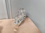 Verzilverd miniatuur zeilboot 10 cm en 8 cm hoog, Hobby en Vrije tijd, Modelbouw | Boten en Schepen, Overige merken, ., Ophalen of Verzenden