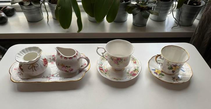 Bone China 7-delige set, Antiek en Kunst, Antiek | Porselein, Verzenden