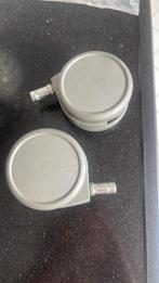 Nieuwe kunststof wieltjes twee stuks samen 3,00, Doe-het-zelf en Verbouw, Zwenkwielen, Ophalen of Verzenden, Nieuw