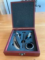 Wijnopener set in houten doos. 5delig. Accessoires kit, Ophalen of Verzenden, Zo goed als nieuw, Overige gebieden, Overige typen
