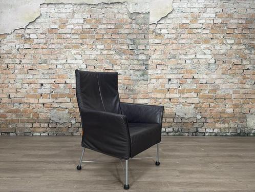 Montis Charly zwart bij TheReSales, Huis en Inrichting, Fauteuils, Zo goed als nieuw, Leer, Metaal, 50 tot 75 cm, Minder dan 75 cm