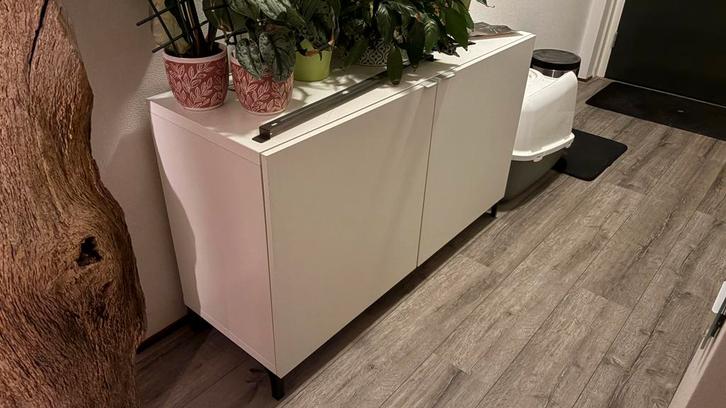 Twee IKEA Besta kasten, Huis en Inrichting, Kasten | Dressoirs, Gebruikt, 100 tot 150 cm, 25 tot 50 cm, Met deur(en), Kunststof