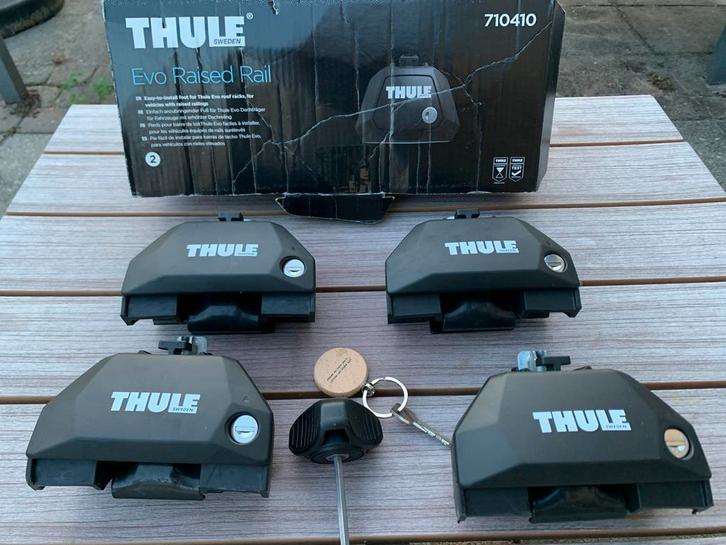 Thule 710410 Evo Raised Rail Dakdrager Voet, Auto diversen, Dakdragers, Zo goed als nieuw, Ophalen
