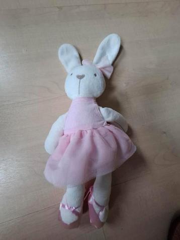 Knuffel ballerina konijn beschikbaar voor biedingen
