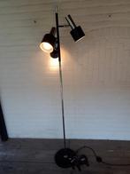 Vintage retro vloerlamp Koch en Lowy Omi Design jaren 60., Huis en Inrichting, Lampen | Vloerlampen, Ophalen, Gebruikt, Vintage retro jaren 60 Koch en Lowy Omi metaal Design.
