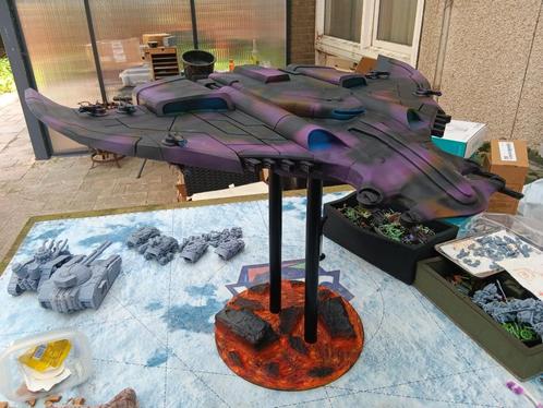 Manta titanic flyer., Hobby en Vrije tijd, Wargaming, Gebruikt, Warhammer 40000, Figuurtje(s), Met verf, Ophalen