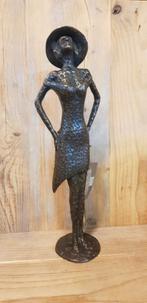VROUW MET HOED / bronzen beeld, Ophalen of Verzenden
