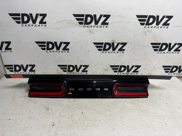 Achterlicht balk links + rechts van een Dodge Challenger, Auto-onderdelen, Verlichting, Gebruikt, -, -, Ophalen of Verzenden