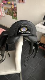 Km custom zadel 17,5, Ophalen of Verzenden, Nieuw, Dressuur