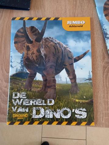 De wereld van de dino's stikker album compleet.  beschikbaar voor biedingen