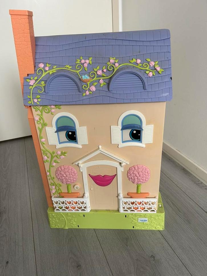Caring corners  / learning curve : pratend poppenhuis, Kinderen en Baby's, Speelgoed | Poppenhuizen, Zo goed als nieuw, Poppenhuis