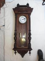 Antieke 2 gewichten klok Gustav Becker Freib Braunau i.Boehm, Ophalen