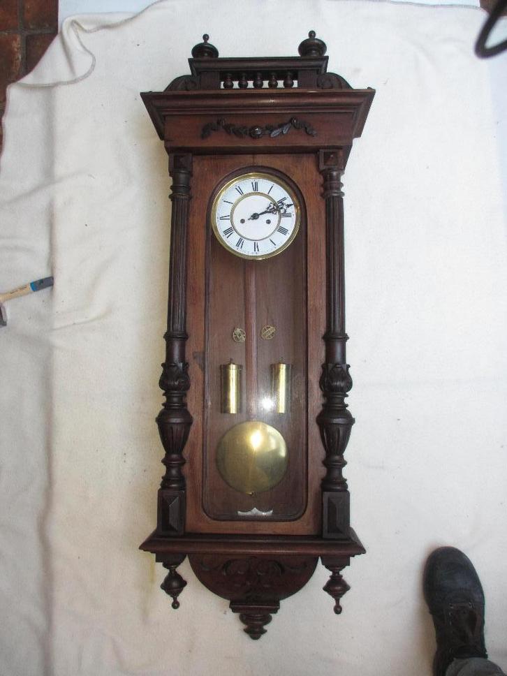 Antieke 2 gewichten klok Gustav Becker Freib Braunau i.Boehm, Antiek en Kunst, Antiek | Klokken, Ophalen