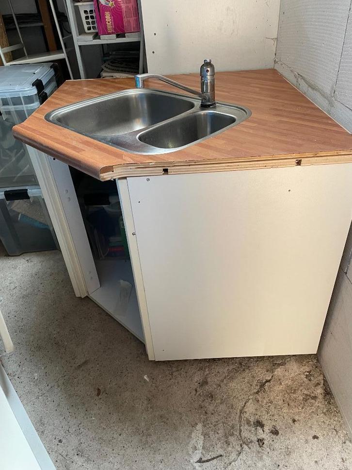 Keuken hoekblok met gootsteen gratis, Huis en Inrichting, Keuken | Keukenelementen, Gebruikt, Minder dan 100 cm, 100 tot 150 cm