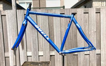 Duell Vogue staal/carbon (medium) 52 beschikbaar voor biedingen