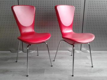 Set van 2x Variér (Stokke) Invite (Rood Leder), Als Nieuw! beschikbaar voor biedingen