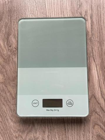 Keukenweegschaal digitaal beschikbaar voor biedingen