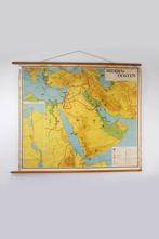 Vintage Canvas schoolkaart Midden-Oosten 1960, Boeken, Atlassen en Landkaarten, Gelezen, Wereld, Ophalen of Verzenden, 1800 tot 2000