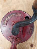 Antieke rode metalen snijbonensnijder, Antiek en Kunst, Ophalen of Verzenden