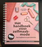 Het handboek voor zelfmaakmode, Boeken, Ophalen of Verzenden, Zo goed als nieuw, Borduren en Naaien