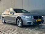 BMW 5-Serie 520D Touring - PANORAMA DAK - M-PAKKET - ORIG.NL, Euro 5, Achterwielaandrijving, 1995 cc, Beige