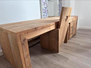 Steigerhouten kinderbureau met stoel beschikbaar voor biedingen