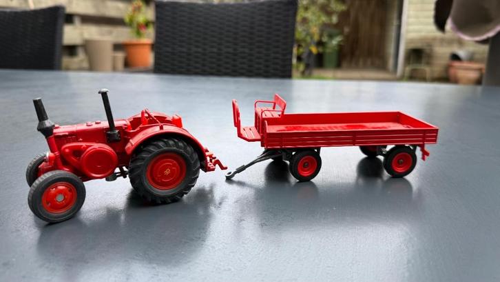 Mooie verzameling siku oldtimer trekkers en machines., Hobby en Vrije tijd, Modelauto's | 1:32, Zo goed als nieuw, Tractor of Landbouw