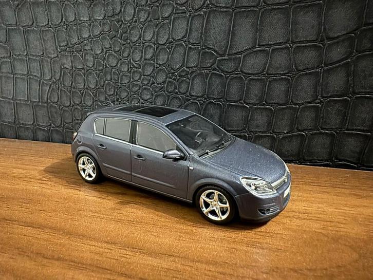 Opel Astra 2004 van Minichamps (zeldzaam model), Hobby en Vrije tijd, Modelauto's | 1:43, Nieuw, Auto, MiniChamps, Ophalen of Verzenden