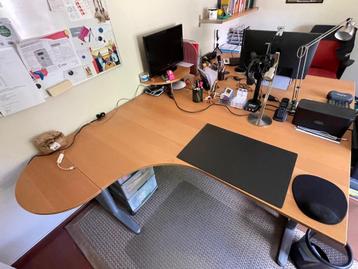 2 x IKEA galant buro type 18222 (per stuk 30,- / samen 50,-) - afbeelding 1