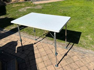 Dukdalf kampeertafel 100x70, goede staat, overcompleet beschikbaar voor biedingen