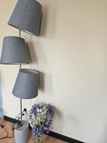 Floor lamp  beschikbaar voor biedingen